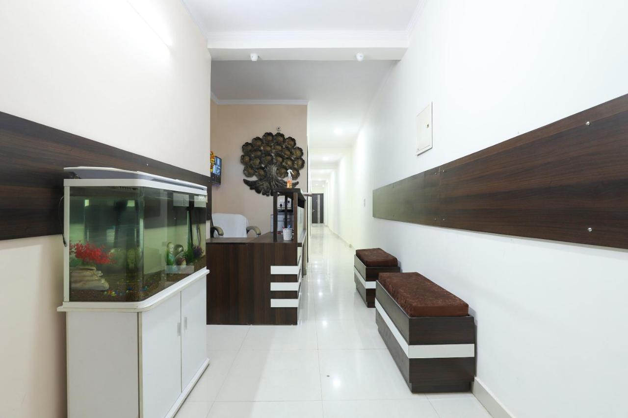 Oyo 77819 Shahdara Inn New Delhi Exterior photo
